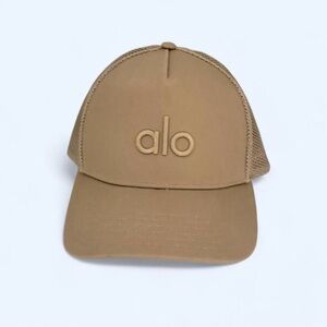 ALO Yoga Trucker Hat